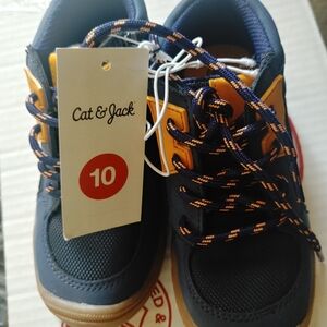 Boy shoes size 10